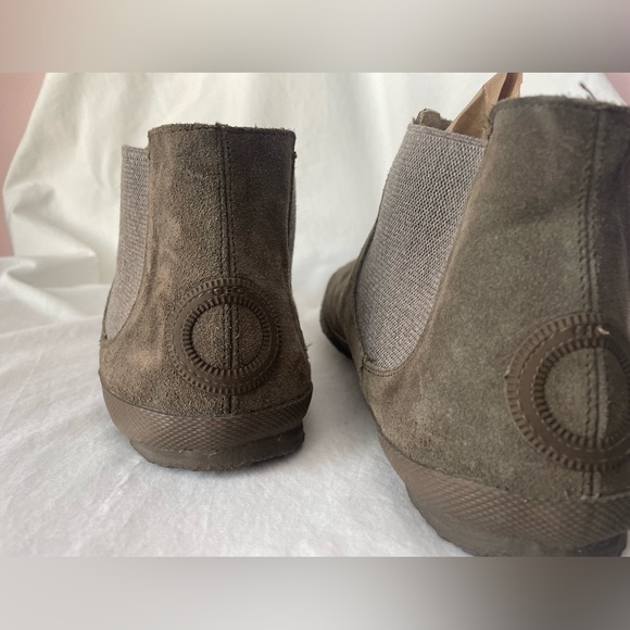 Men’s suede slip-on aro shoe - Picture 3 of 13